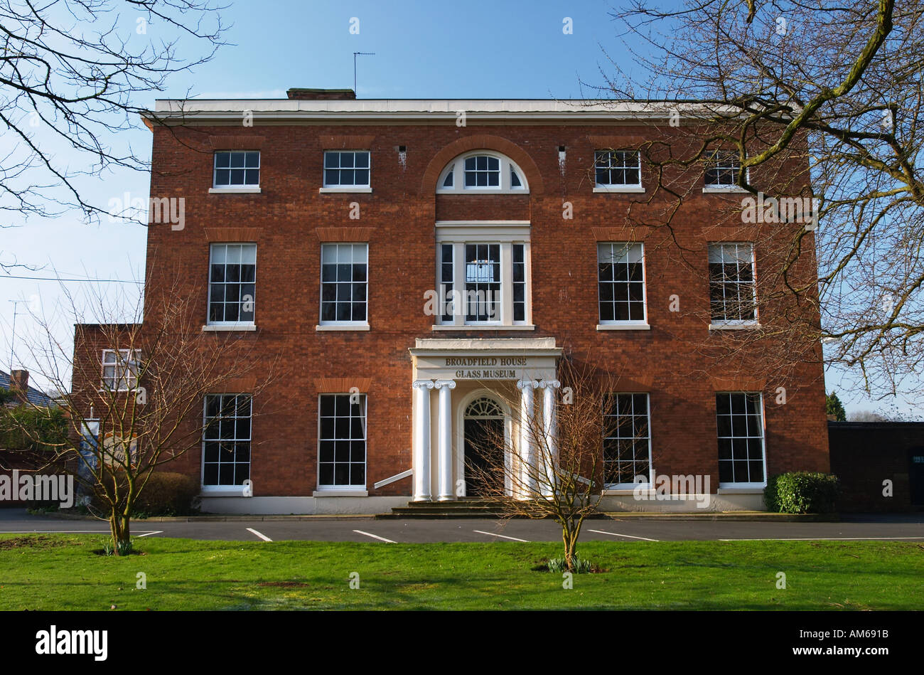 Broadfield house glass hires stock photography and images Alamy