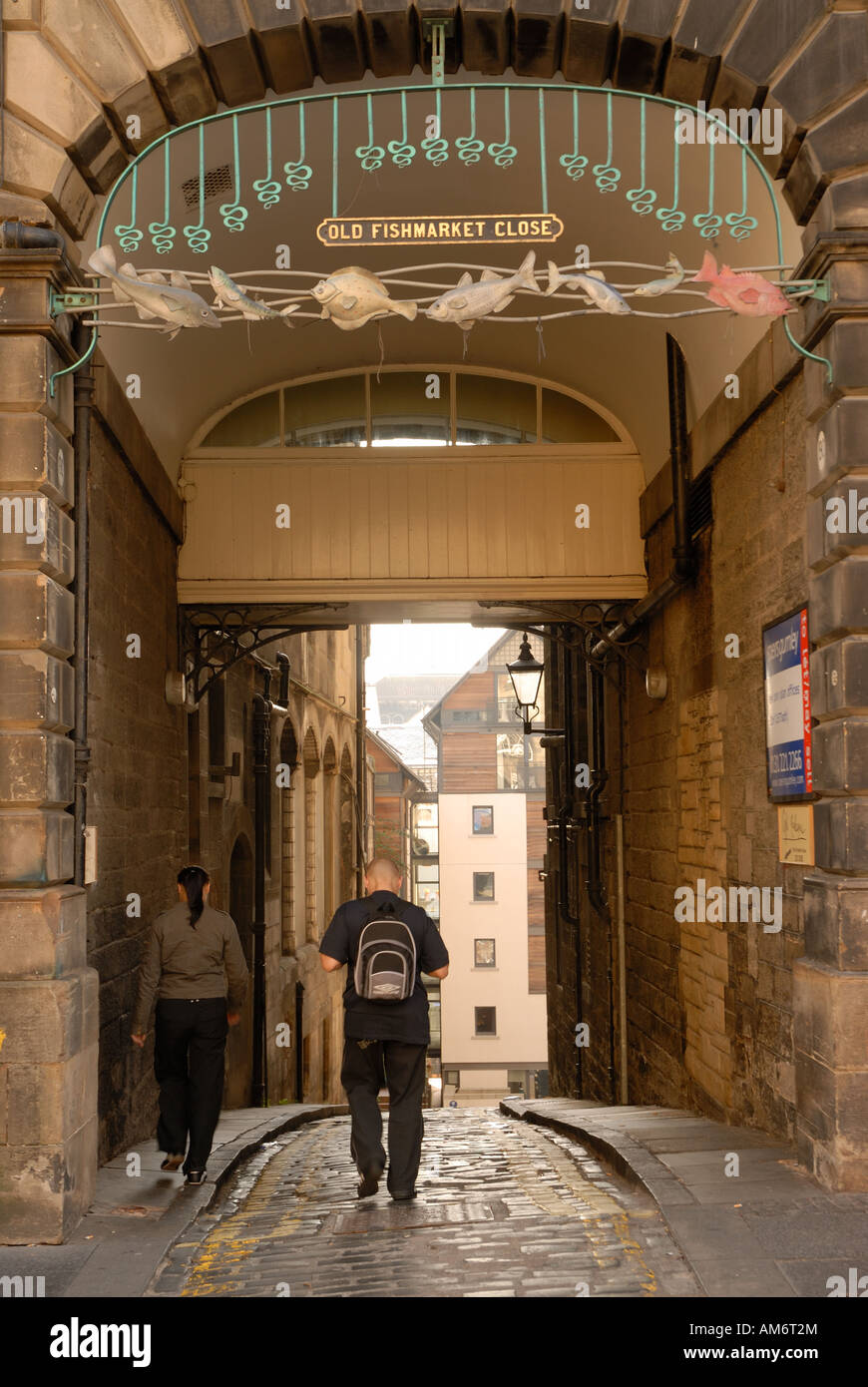 Old fishmarket close edinburgh scotland Stock Photo Alamy