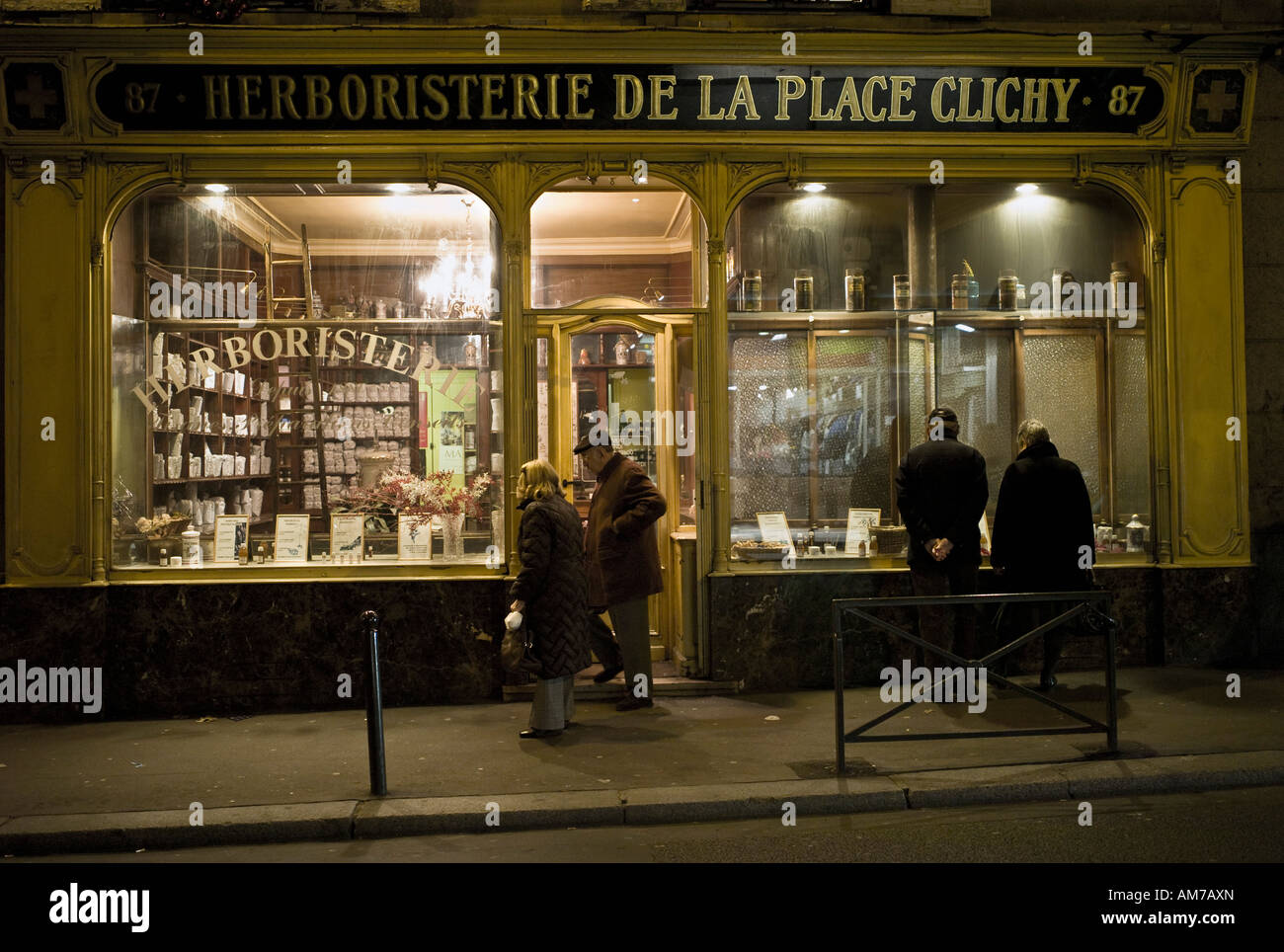 Herbalist shop hires stock photography and images Alamy