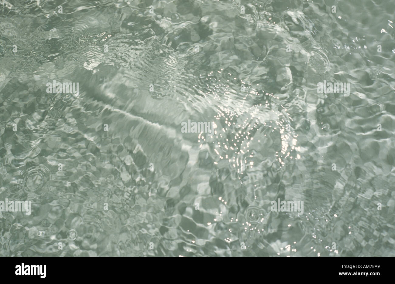 Sunlight sparkling water hi-res stock photography and images - Alamy