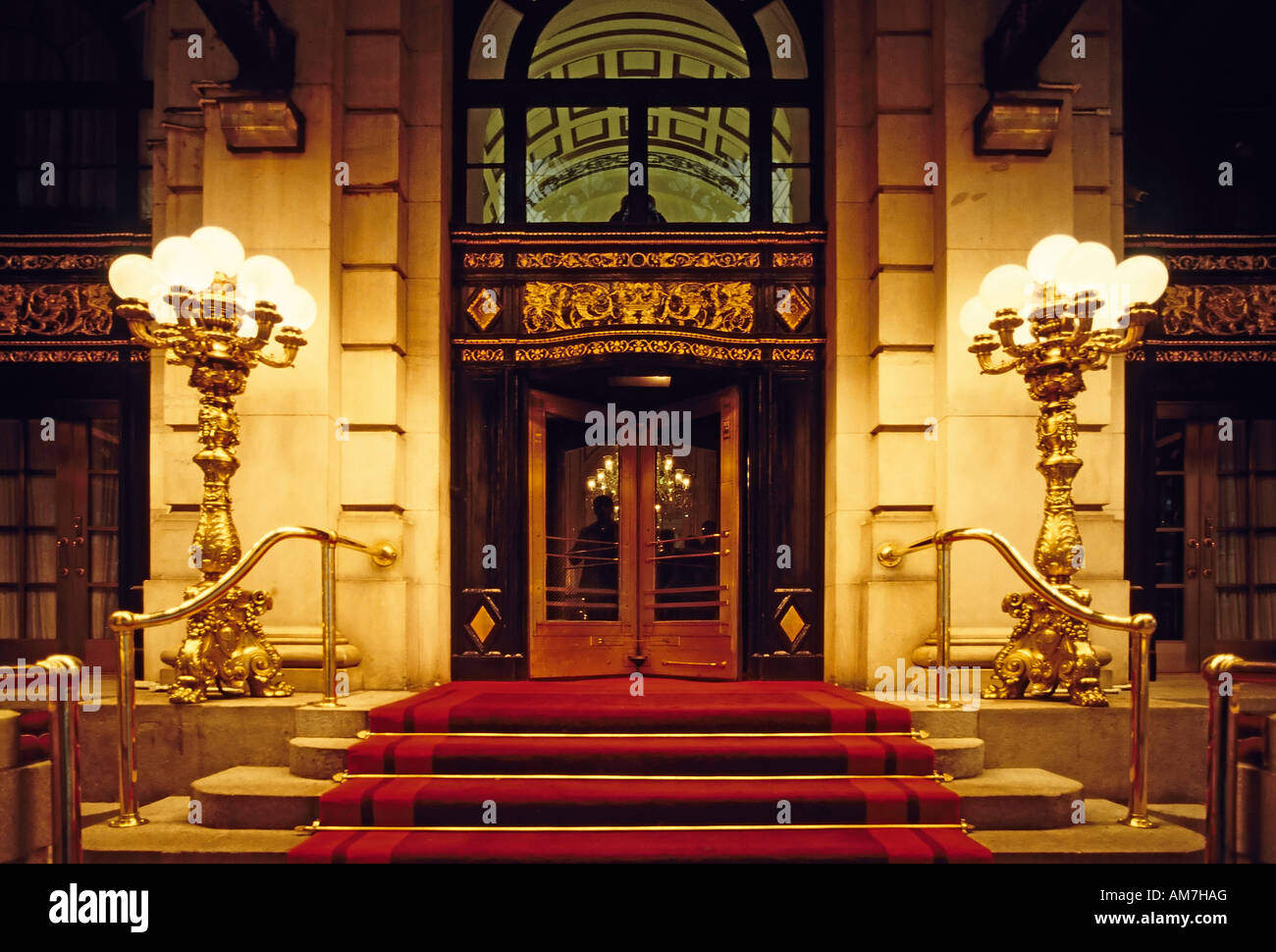 Plaza hotel new york exterior hires stock photography and images Alamy