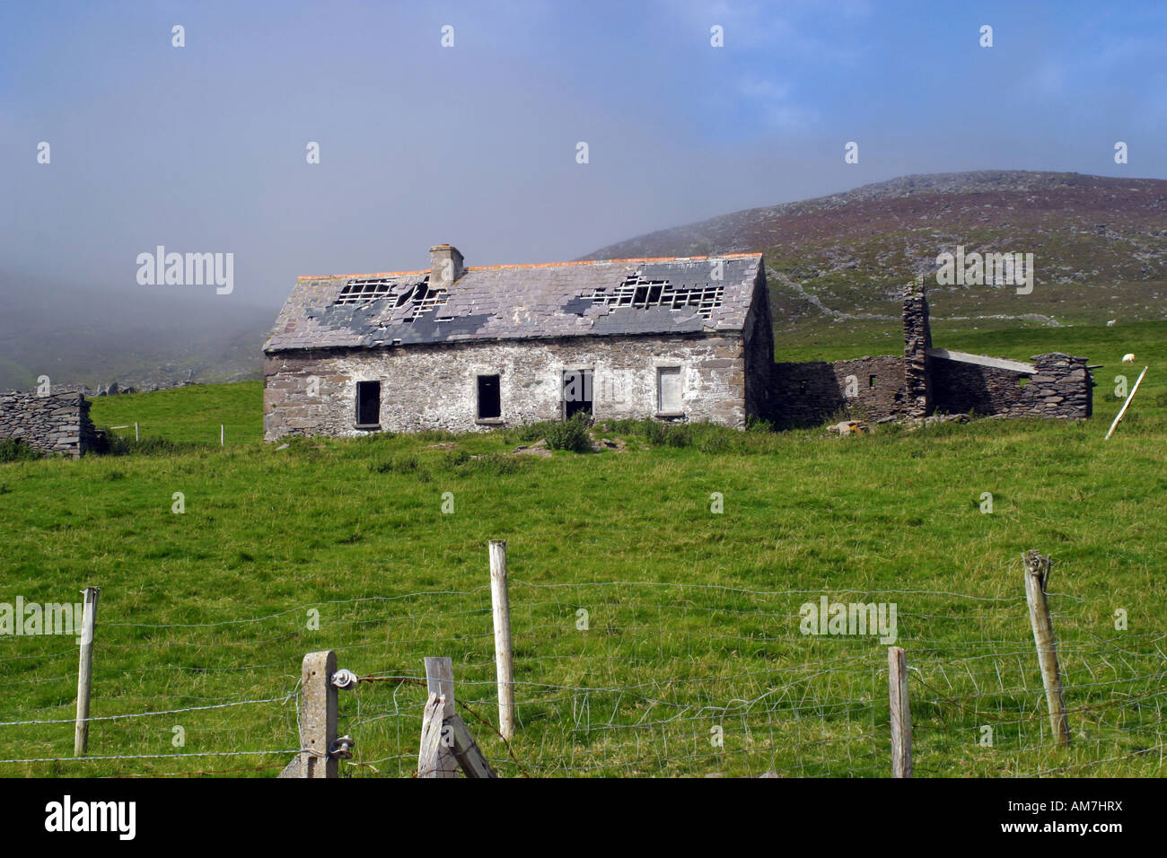 Old House ruins in Co Kerry, South West of Ireland Stock Photo Alamy