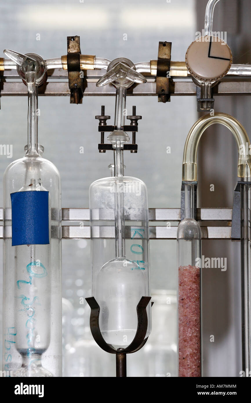 Metallurgical laboratory hires stock photography and images Alamy