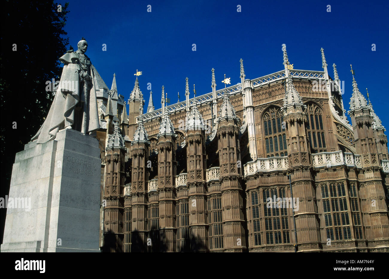 London England Westminster Abbey South Statue George V Stock Photo