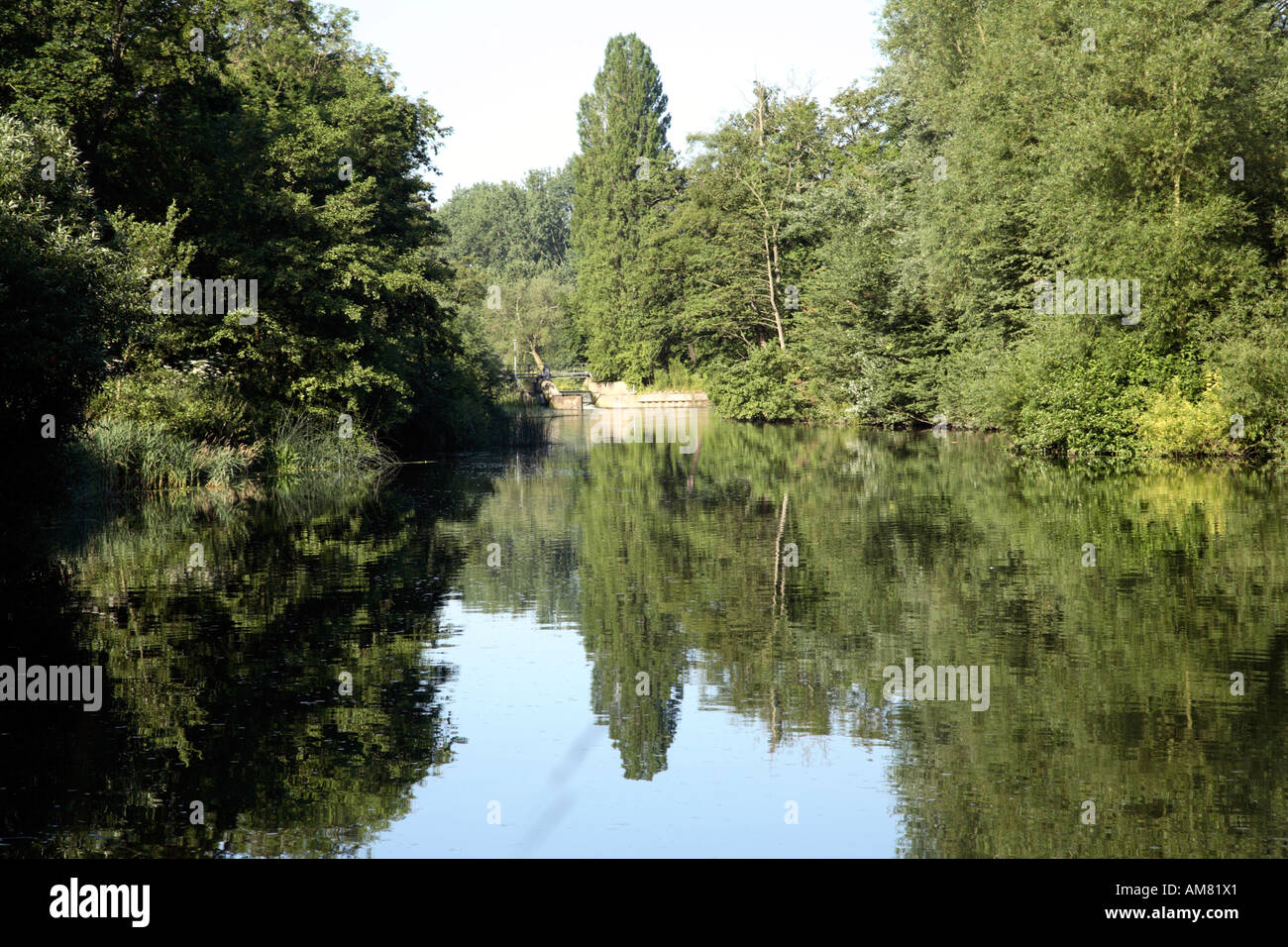 Downstream view of Sonning lock and weir on river Thames in Berkshire Stock Photo