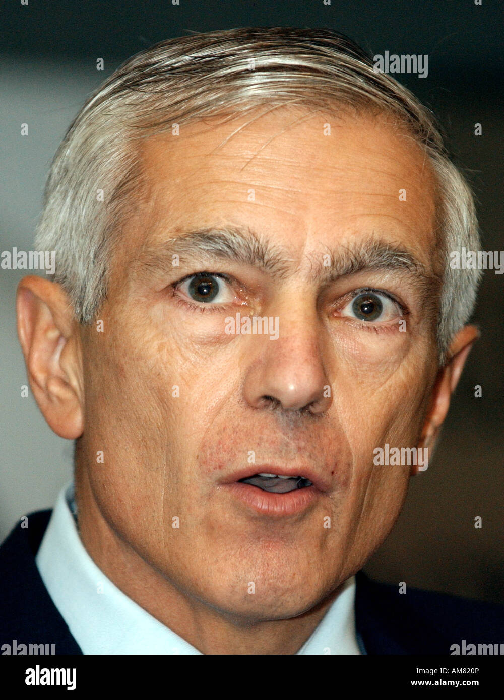 General Wesley K Clark Ret speaks during a luncheon at the Military Reporters and Editors 2003 Conference on impact of embedding Stock Photo