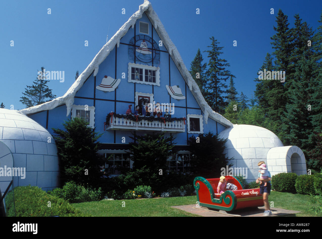 Santa's village nh hires stock photography and images Alamy