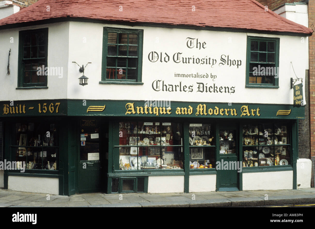 Old Curiosity Shop London souvenirs trinkets memorabilia antiques