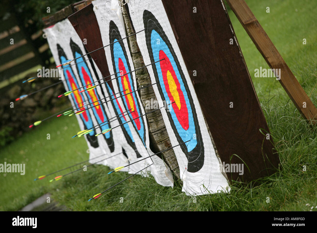 Row archery targets hires stock photography and images Alamy