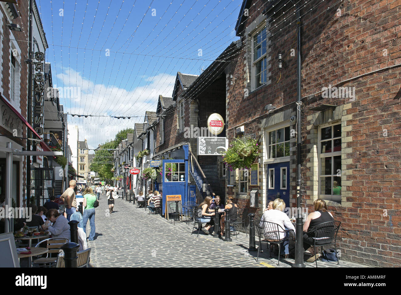 Ashton Lane off Byres Road in Glasgow Stock Photo Alamy