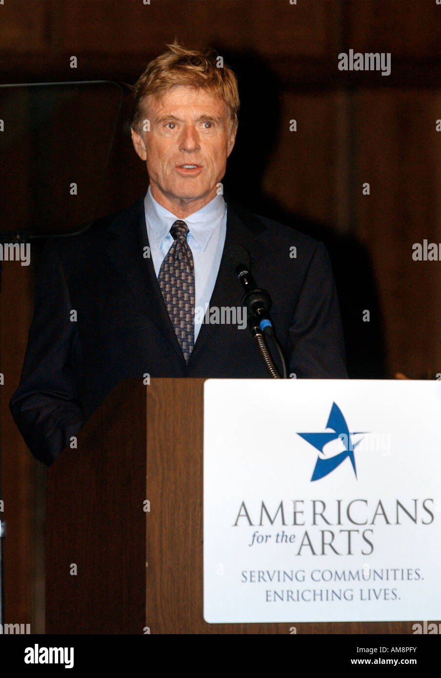 Robert Redford walks on stage at the American for the Arts 16th annual Nancy Hanks Lecture on Arts and Public Policy in Washingt Stock Photo