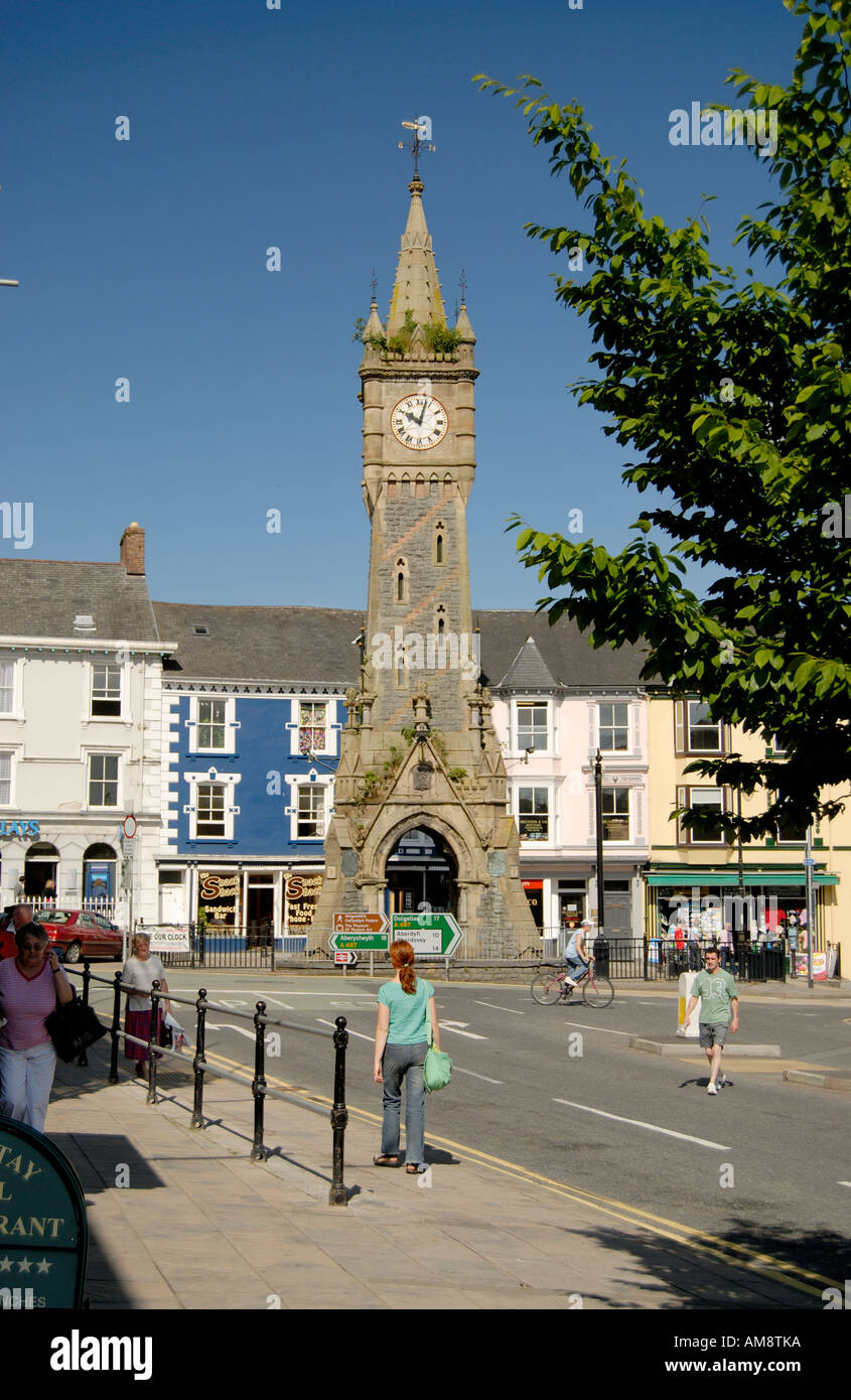 Machynlleth town clock hi-res stock photography and images - Alamy