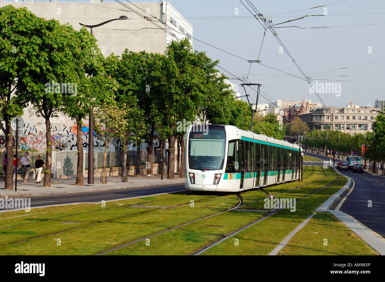 Tram paris hi-res stock photography and images - Alamy