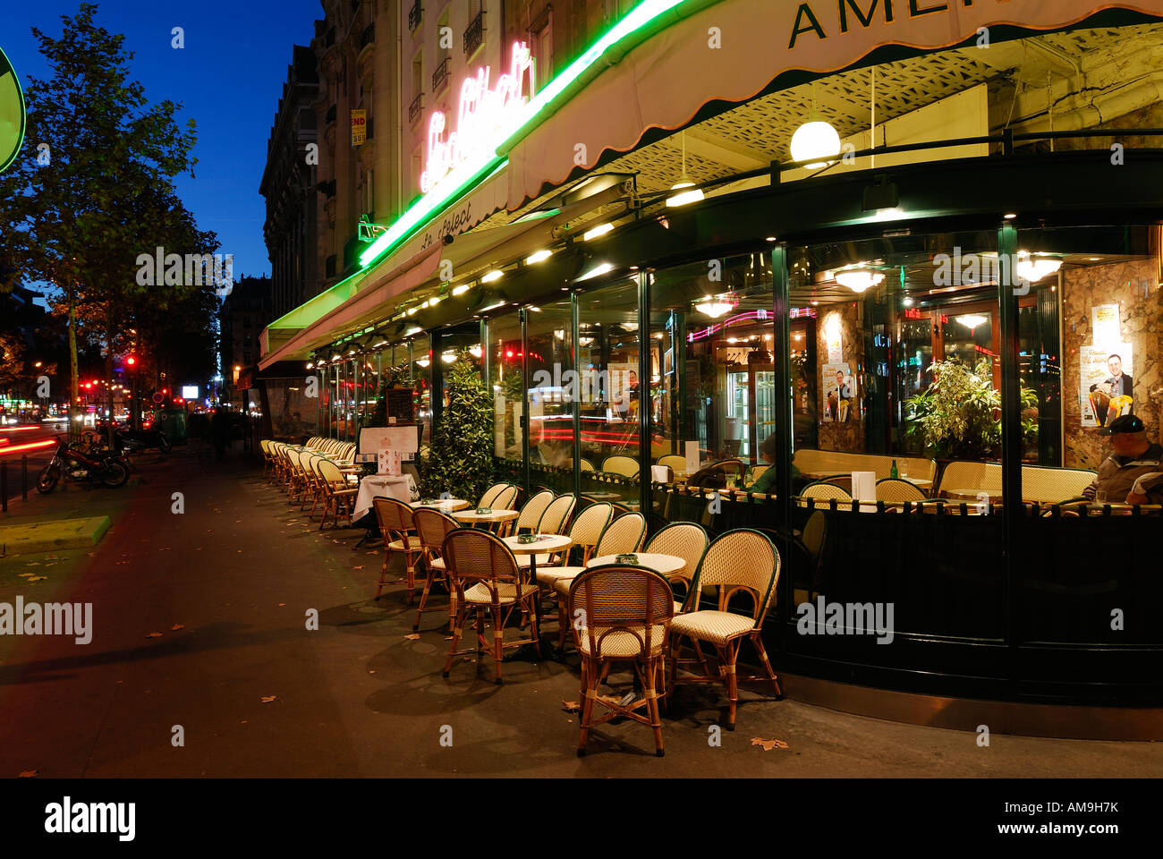 France, Paris, Montparnasse District, Le Select Restaurant Stock Photo -  Alamy