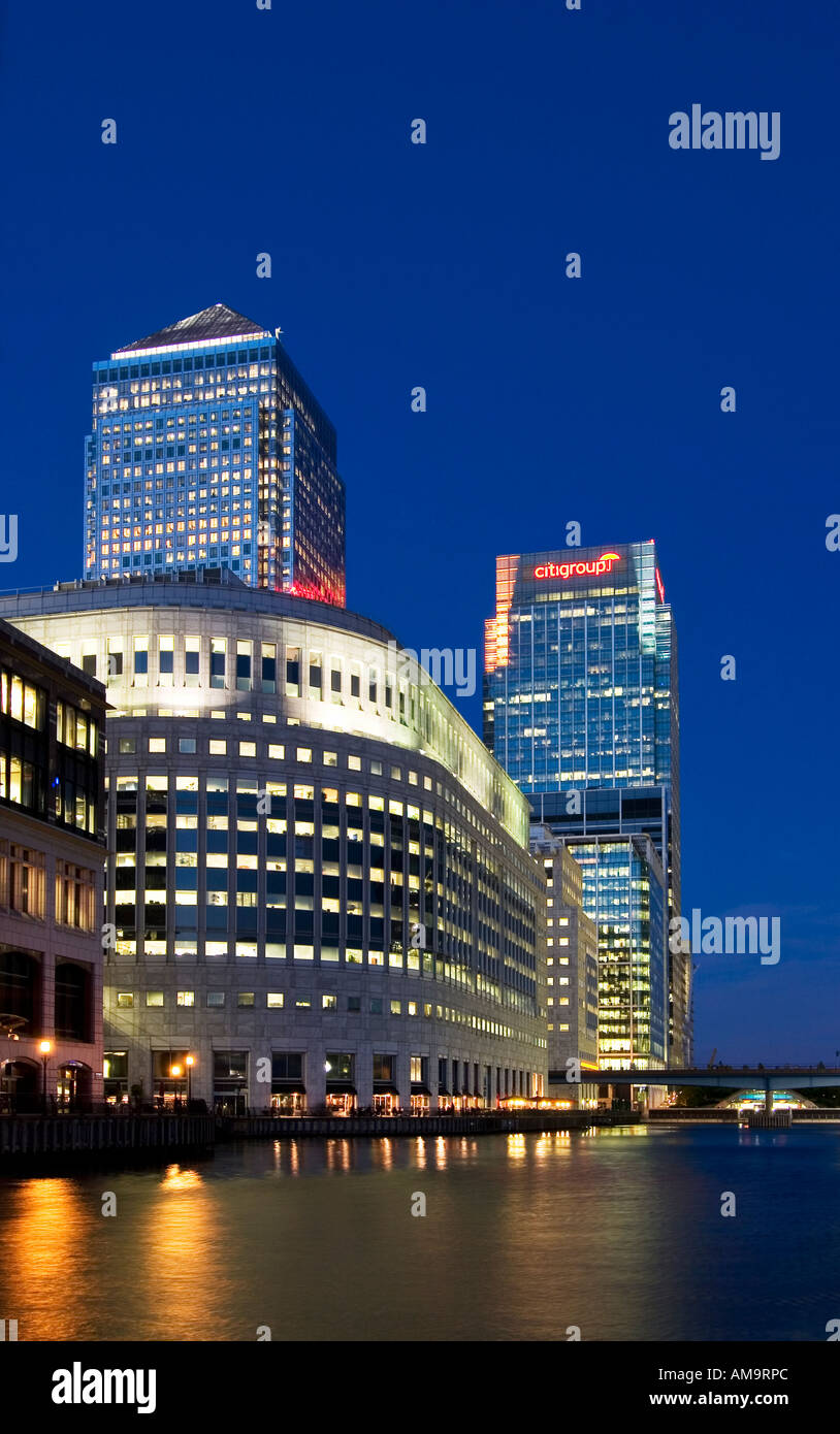 Reuters Canary Wharf tower Citigroup (From left to right ) London at night Stock Photo