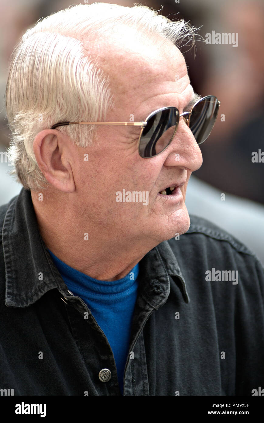 Senior male wearing sunglasses hi-res stock photography and images - Alamy