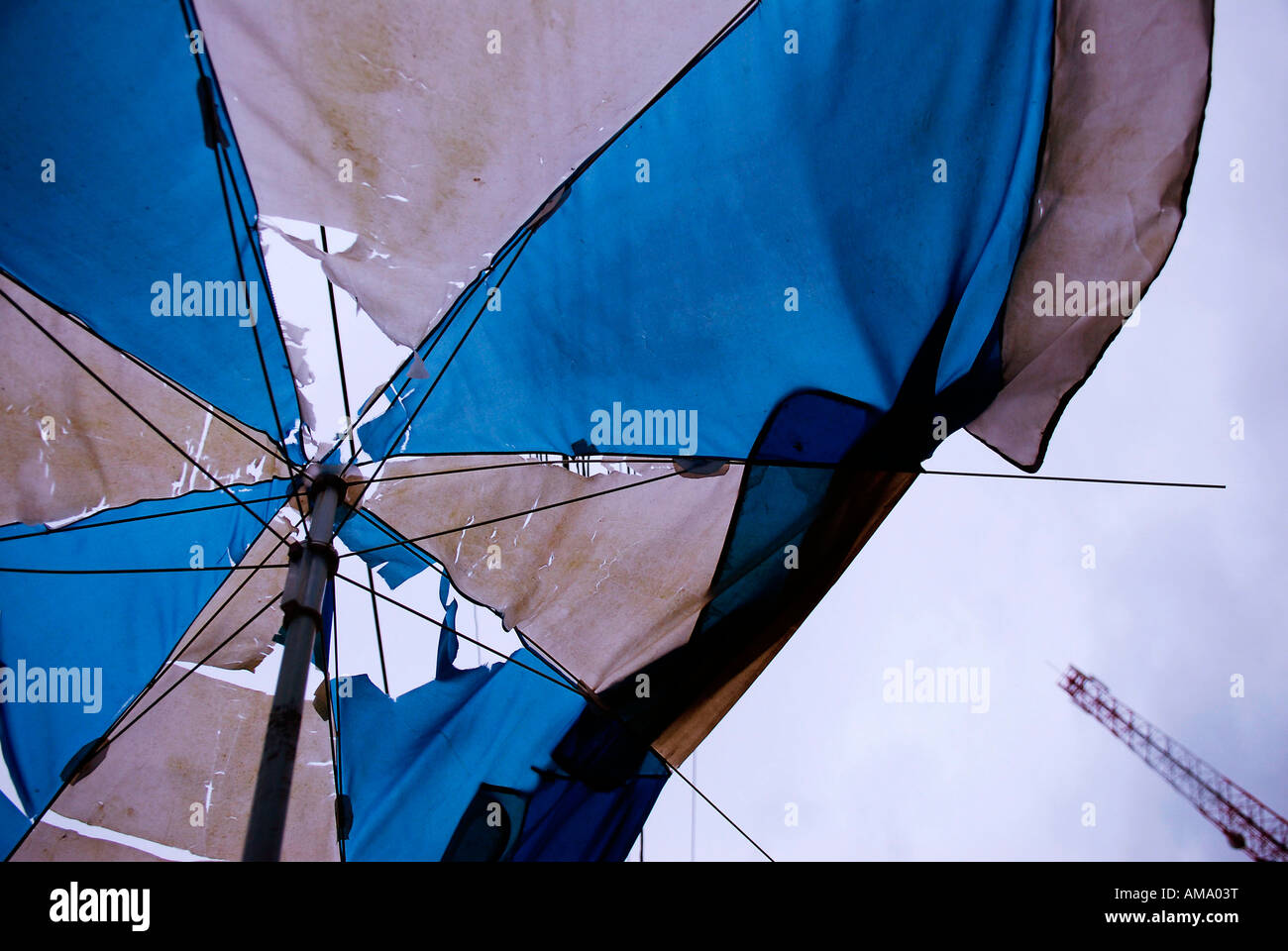 Umbrella Rip Ripped umbrella hi-res stock photography and images - Alamy