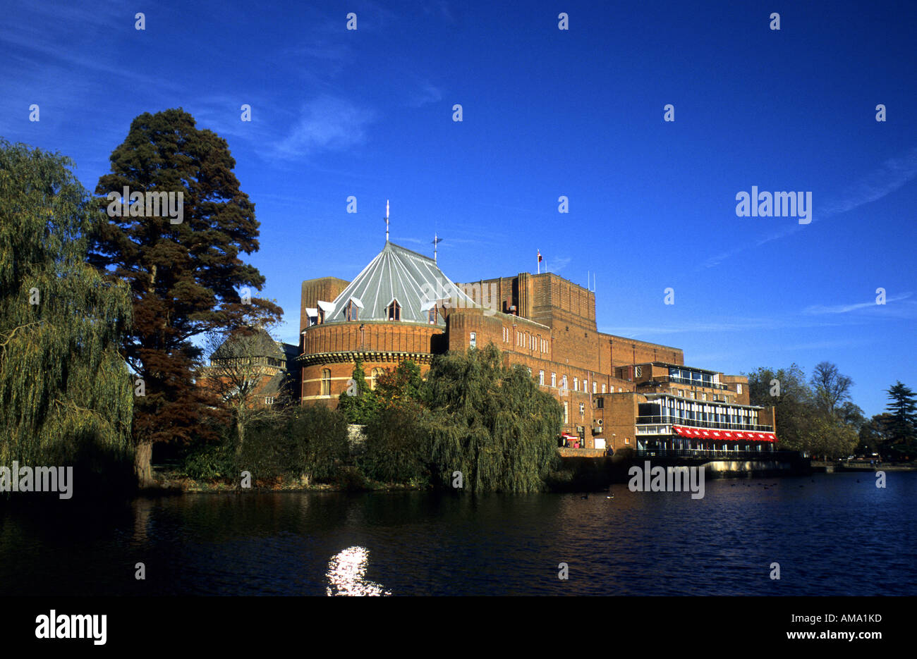 Royal Shakespeare Theatre And River Avon Stratford upon Avon royal-shakespeare-theatre-and-river-avon-stratford-upon-avon