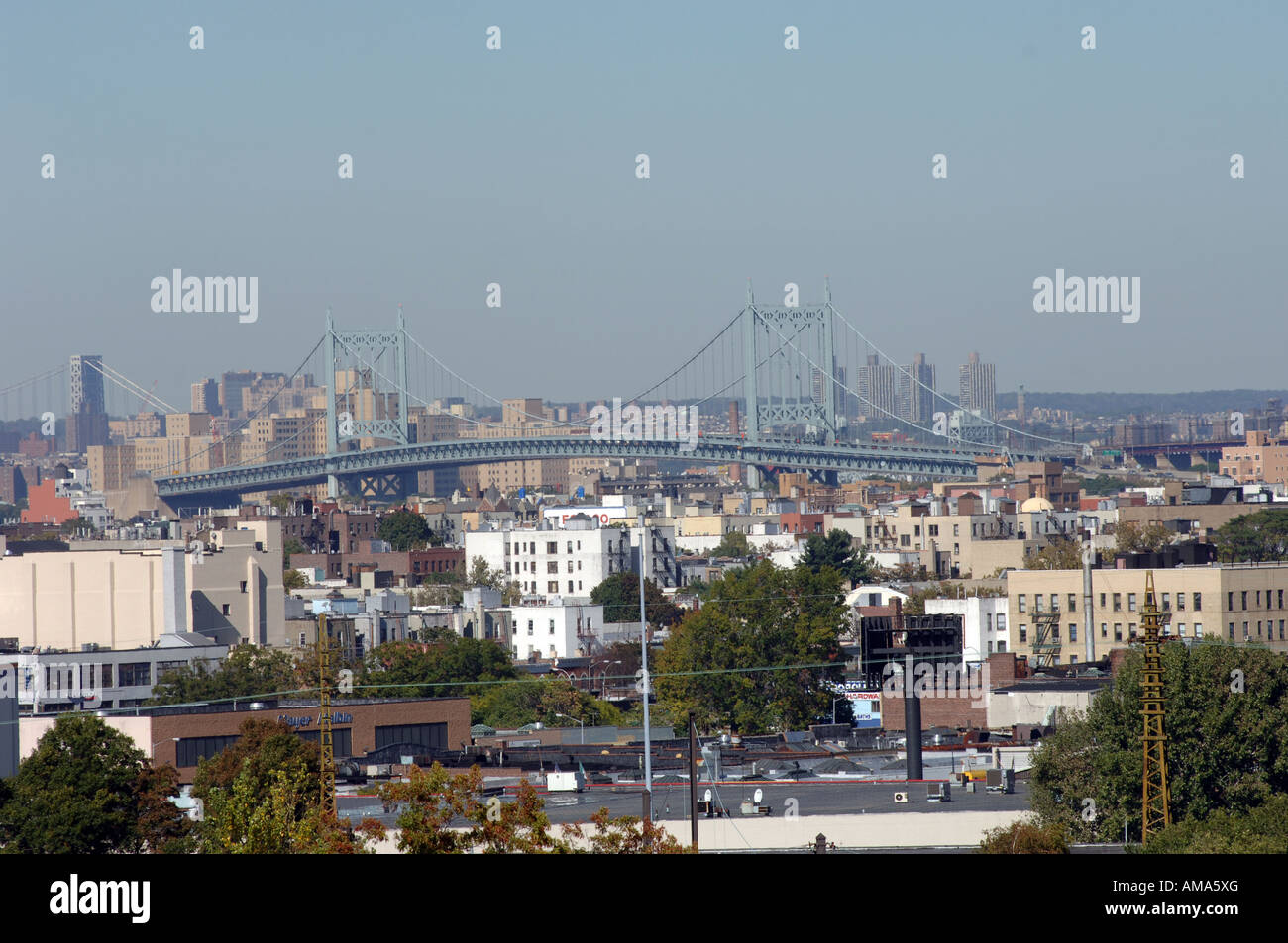 Triborough Bridge in NYC connecting the boroughs of Queens Manhattan and the Bronx seen from Sunnyside Queens Stock Photo