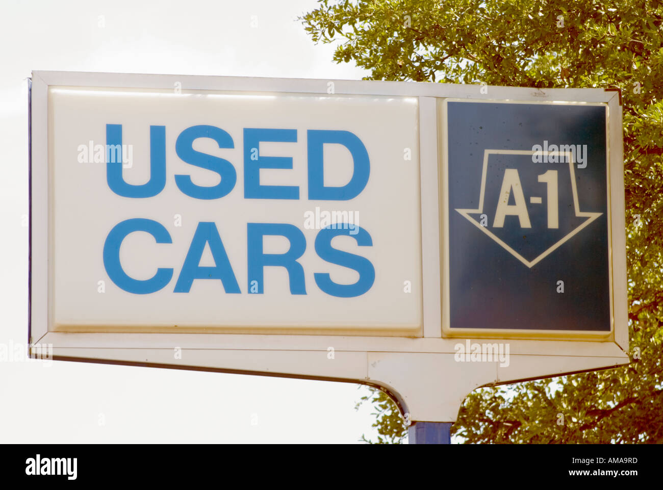 Used cars for sale sign Stock Photo Alamy