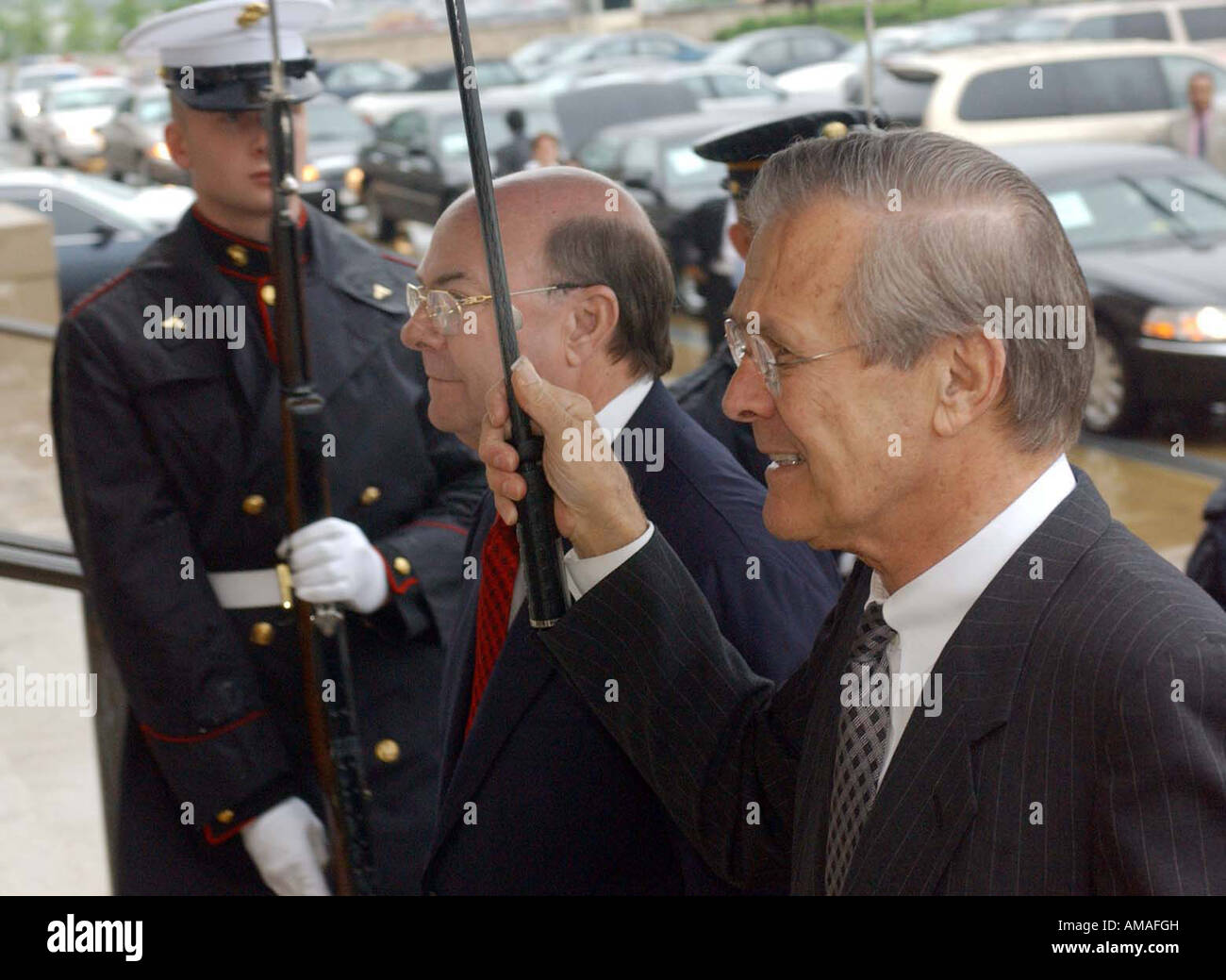 Secretary of Defense Donald Rumsfeld walks into the Pentagon with the President of the Dominican Republic Rafael Hipolito Mejia Stock Photo