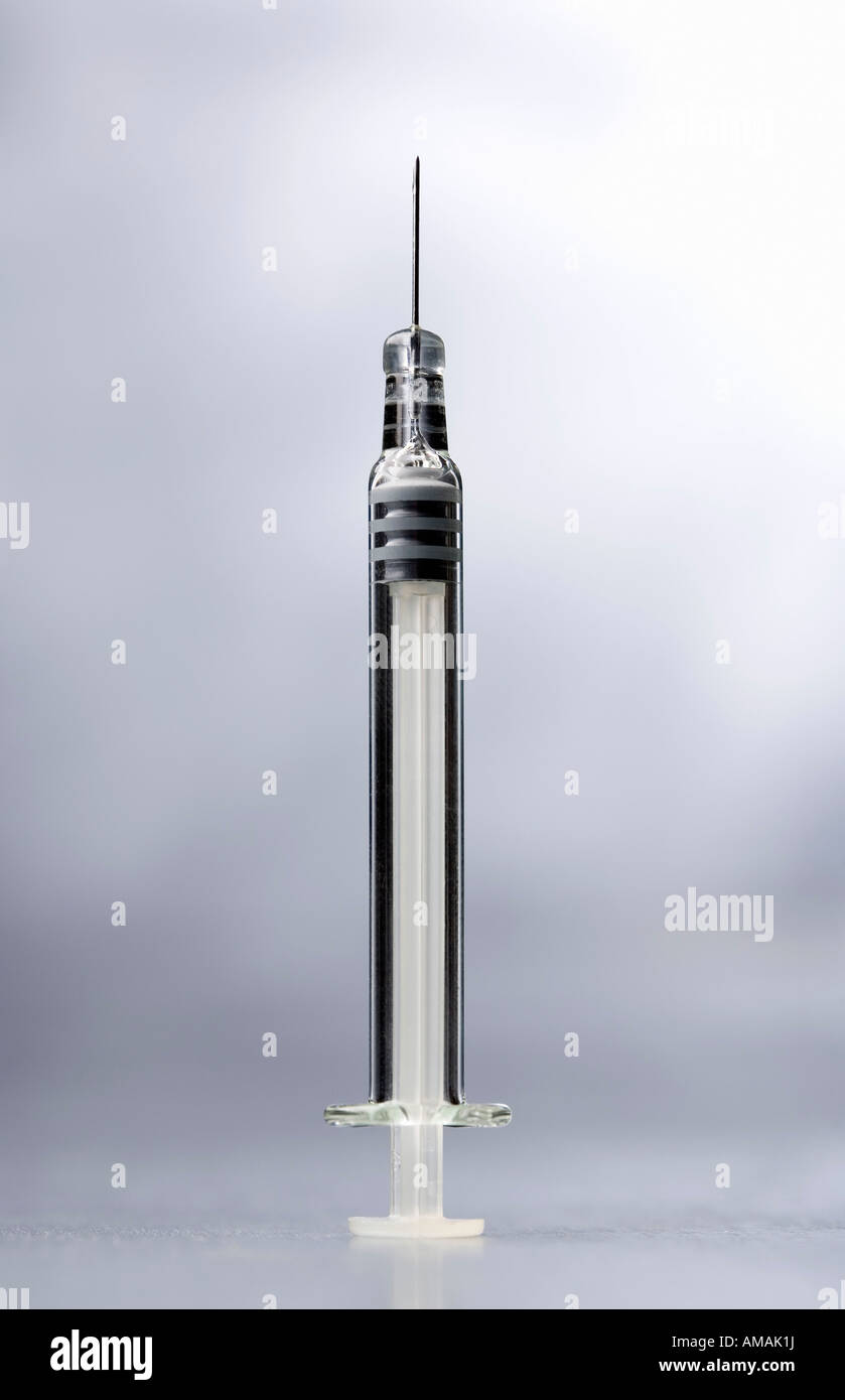 Medical syringe old fashioned medical syringe hi-res stock photography ...