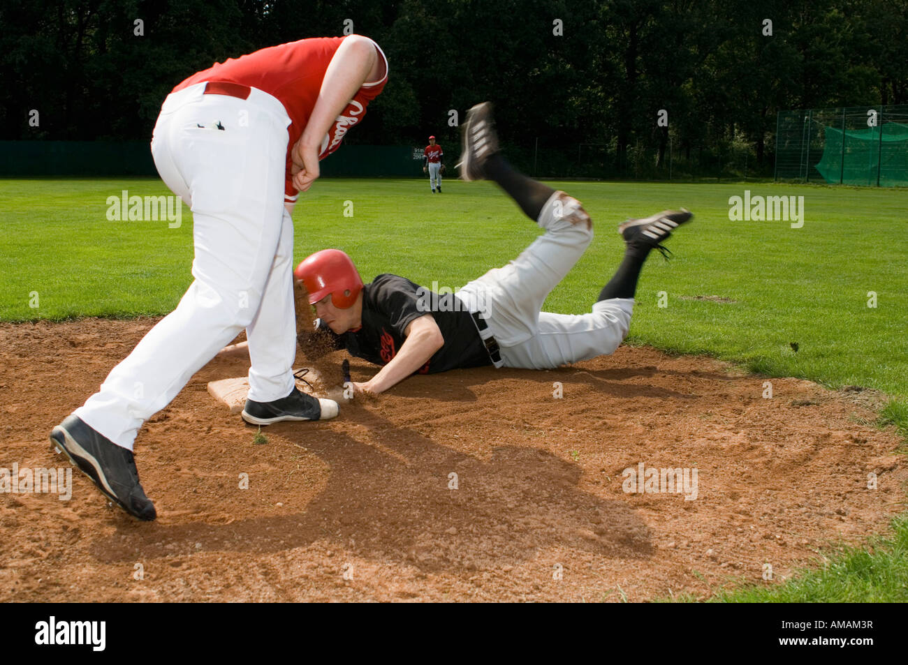 Baseball player sliding hires stock photography and images Alamy
