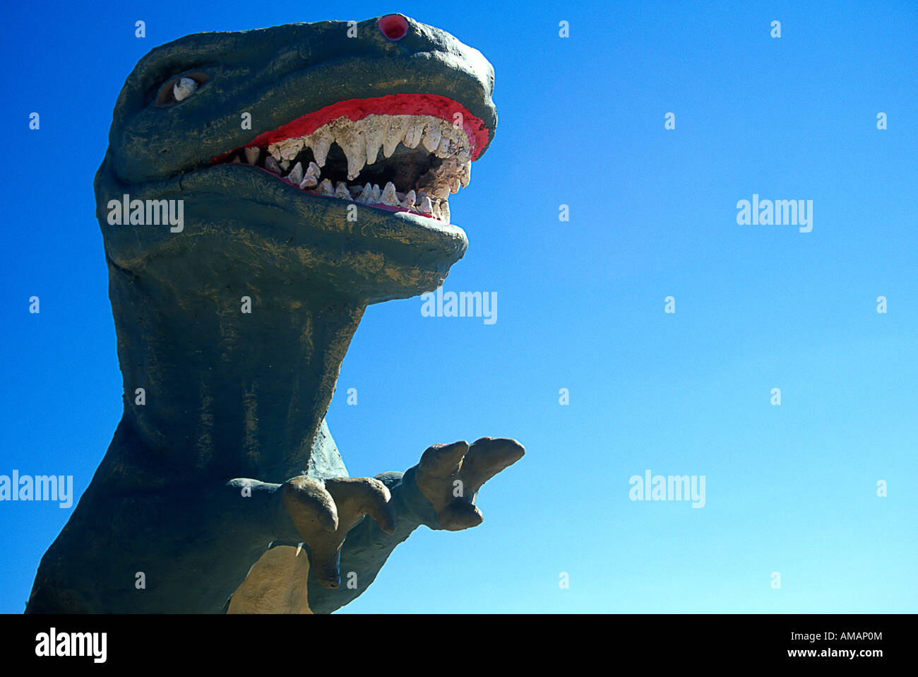 Concrete Dinosaur, RT 66, Grand Canyon Caverns, Route 66, Northern