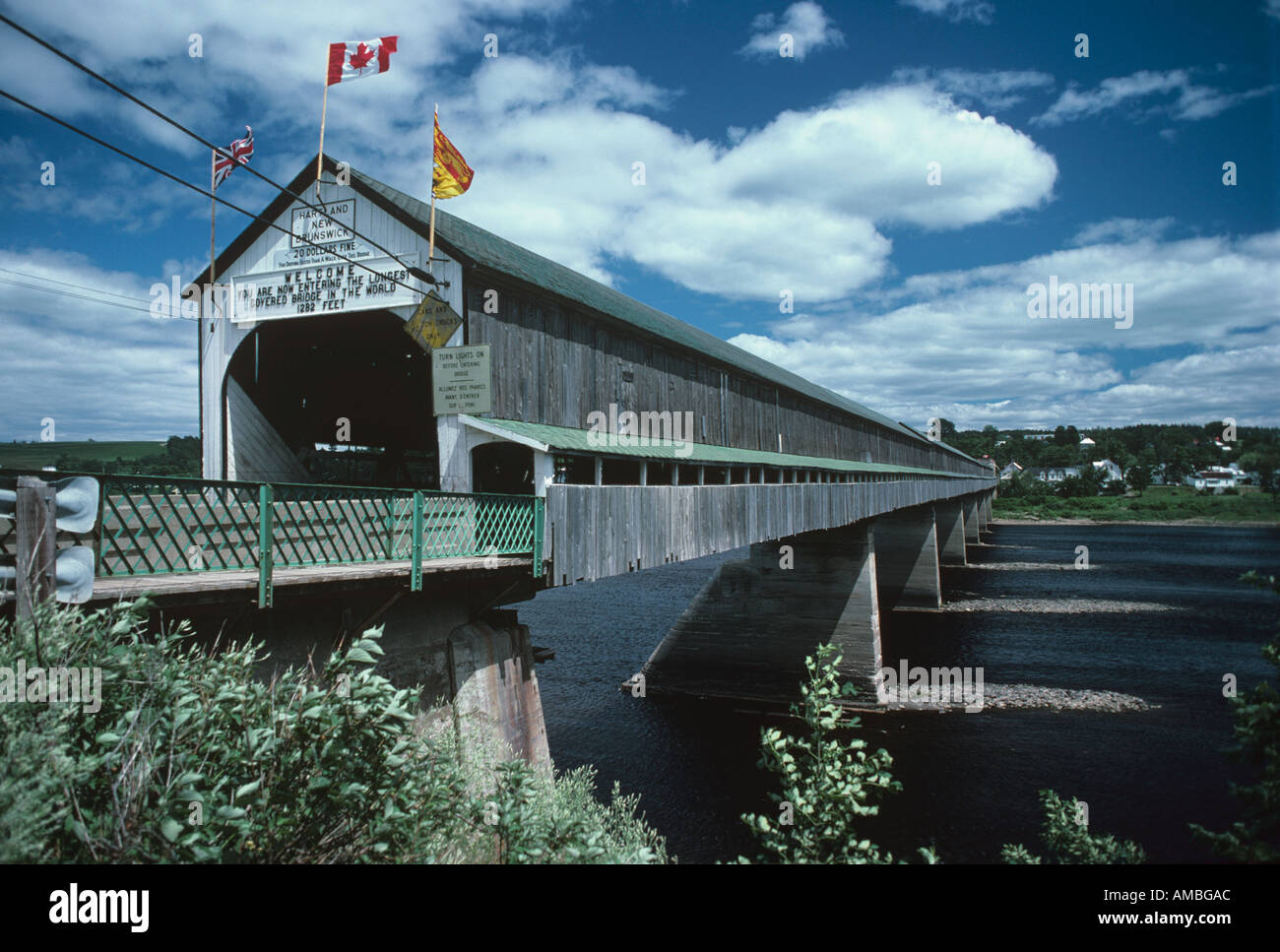 Hartland the longest covered bridge in the world 1282 feet New