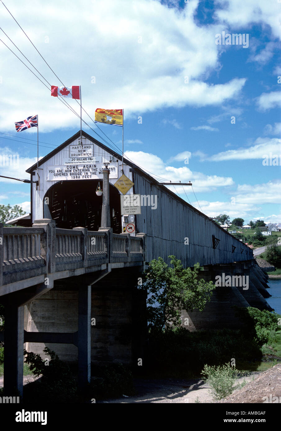 Hartland the longest covered bridge in the world 1282 feet New