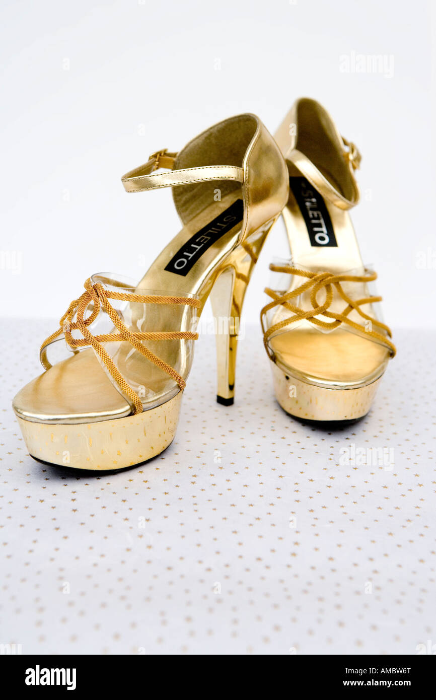 Platform shoes 1970s hires stock photography and images Alamy