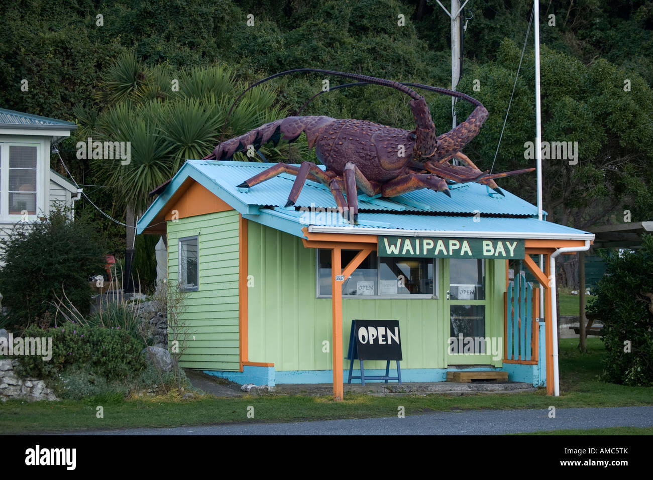 Crayfish Shop Waipapa Bay Kaikoura New Zealand Stock Photo Alamy