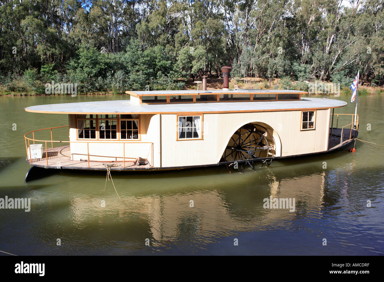 Houseboat Murray River Australia Stock Photos &amp; Houseboat ...