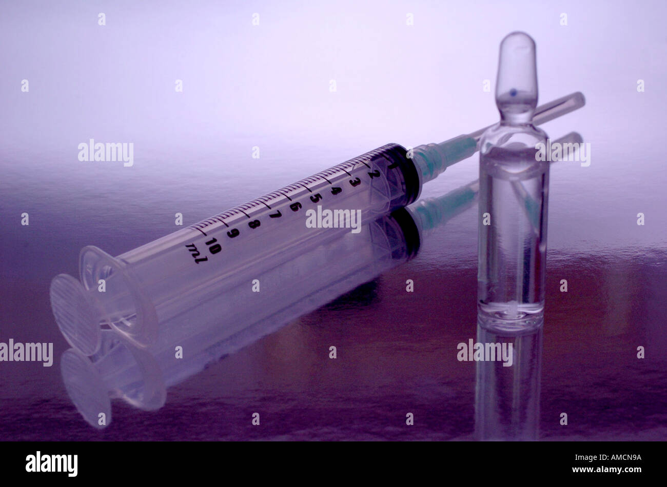Syringe and ampoule Stock Photo Alamy
