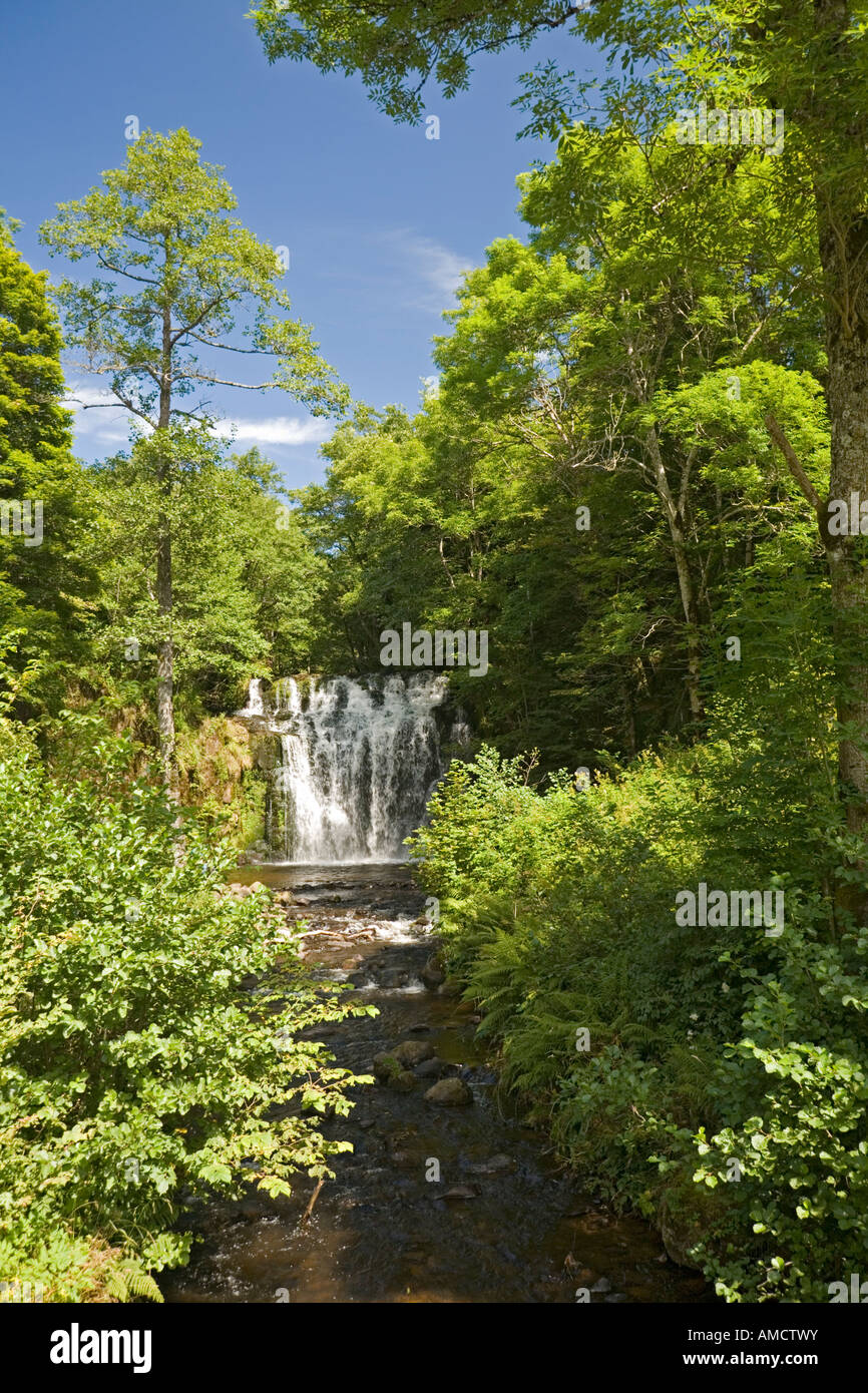 The 'Bois de Chaux' waterfall, at Entraigues (Puy de Dôme - France). La cascade du Bois de Chaux à Entraigues (Puy de Dôme). Stock Photo