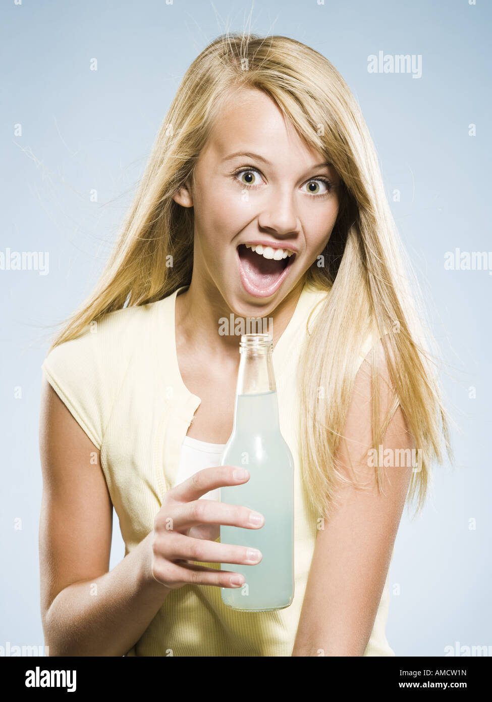 Сода лав 2021. Сода. Сода лва. Девушка из рекламы нарзан. Девушка сода.