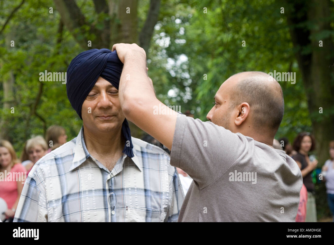 Turban demonstration at the Swindon Mela Stock Photo Alamy