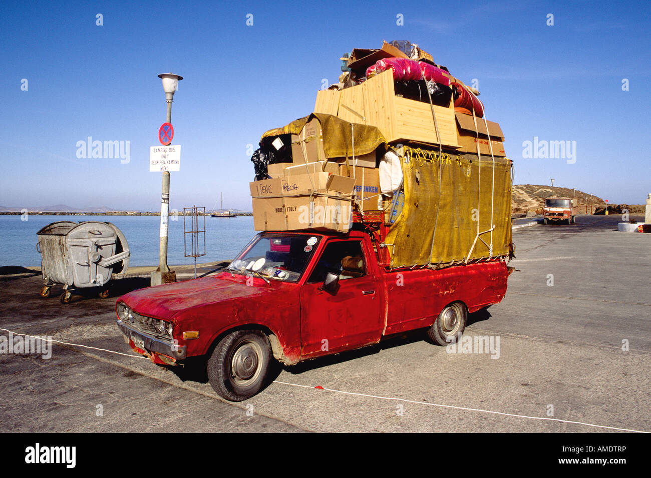 626 Pickup Truck Overloaded Stock Photos, High-Res Pictures, and Images -  Getty Images