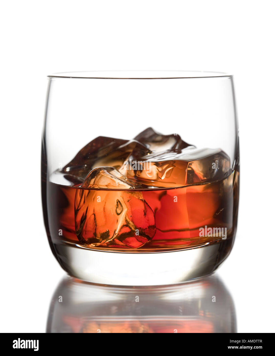 https://c8.alamy.com/comp/AMDTTR/glass-of-bourbon-whisky-with-ice-on-the-rocks-AMDTTR.jpg