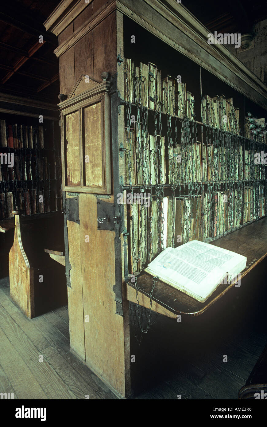 Chained library hereford hires stock photography and images Alamy