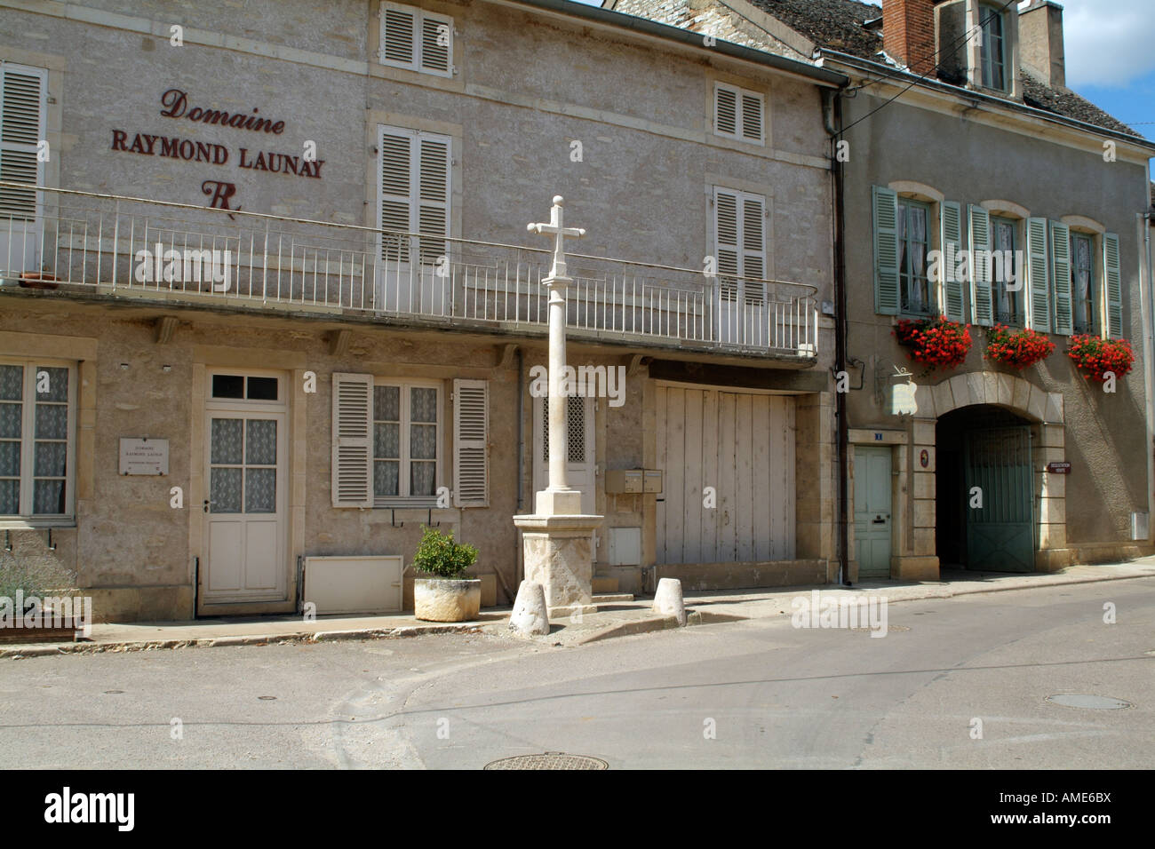 Domaine Raymond Launay winery in Pommard in the Cote de Beaune Wine