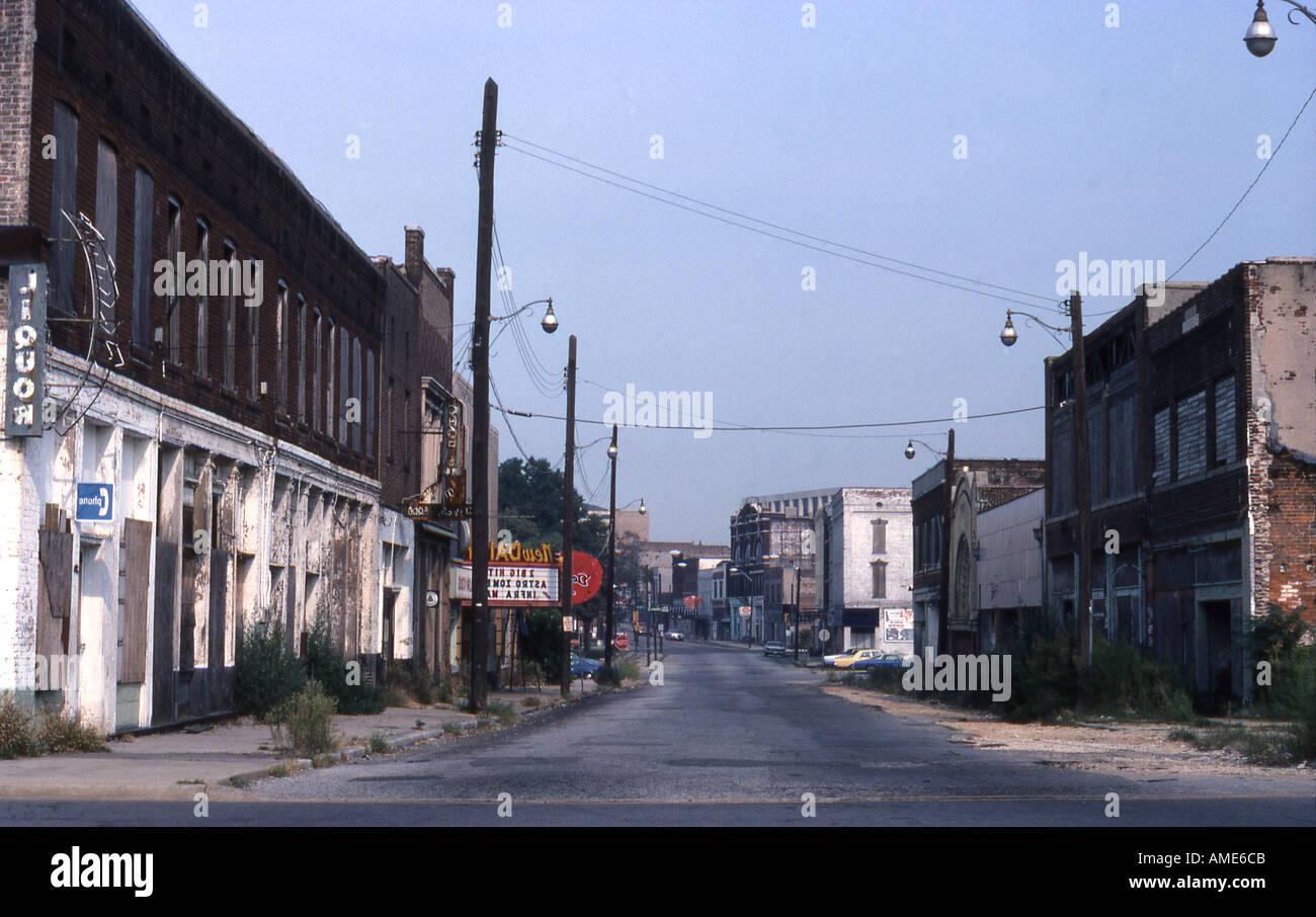 Beale Street 1976 Memphis Tenn USA when it was almost derelict Stock Photo: 1369802 - Alamy
