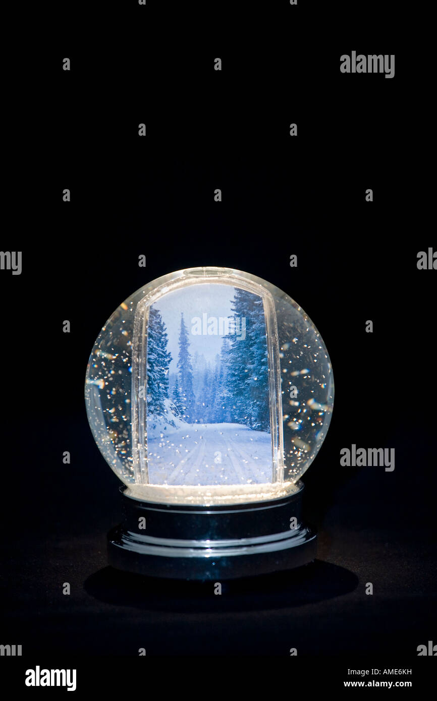 Snow globe hi-res stock photography and images - Alamy