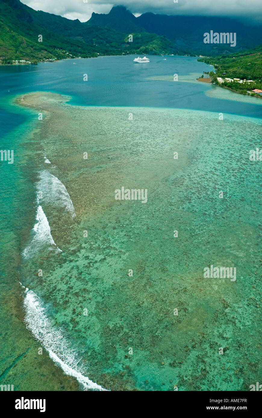 Cooks bay aerial hi-res stock photography and images - Alamy
