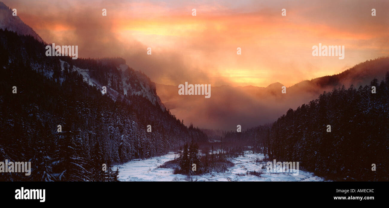 Mount rundel hi-res stock photography and images - Alamy