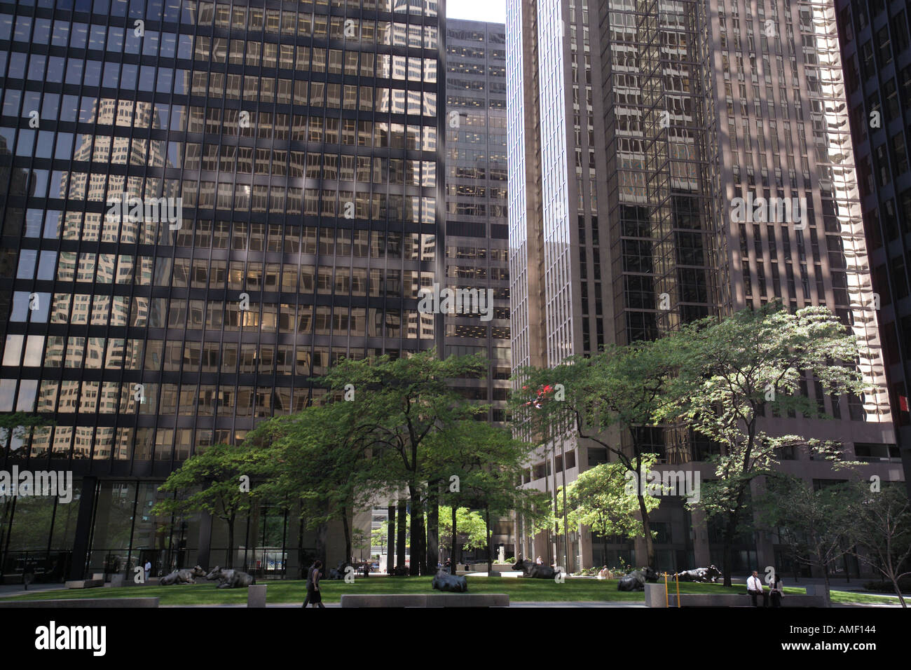 Toronto high rises hi-res stock photography and images - Alamy