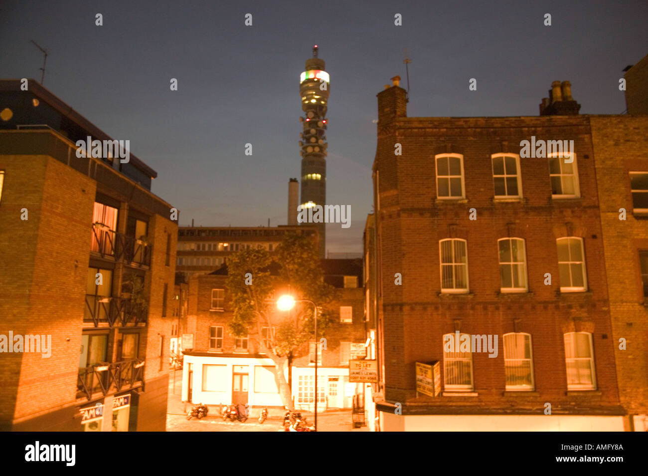London skyline night bt tower hi-res stock photography and images - Alamy