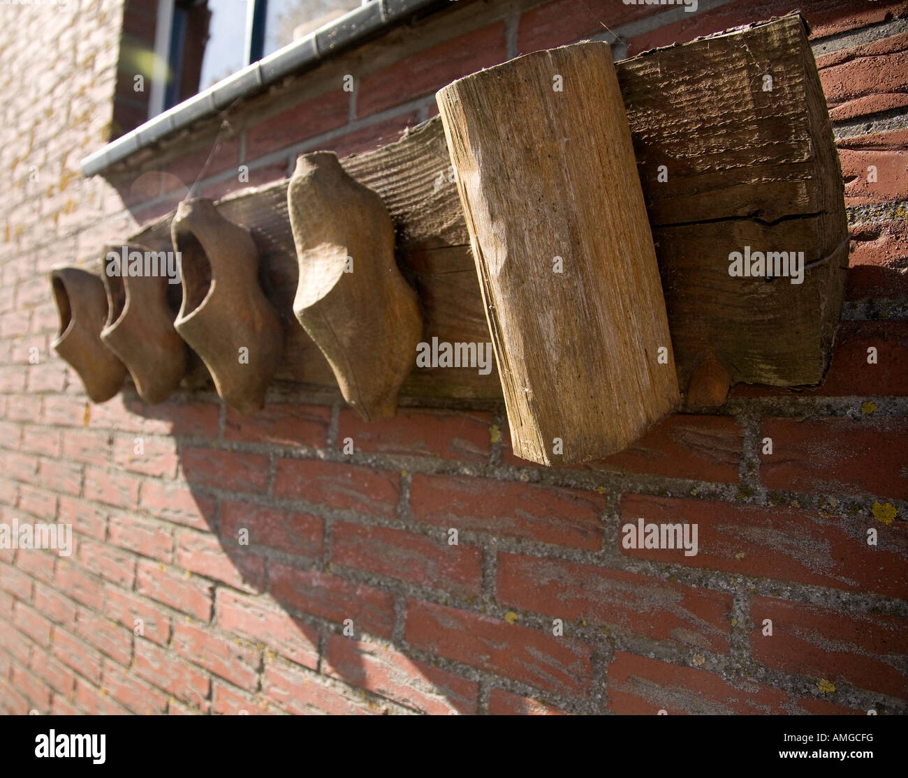 Clogs Sign Display of wooden clogs at Welcome sign in the Town of Vollendam in ...