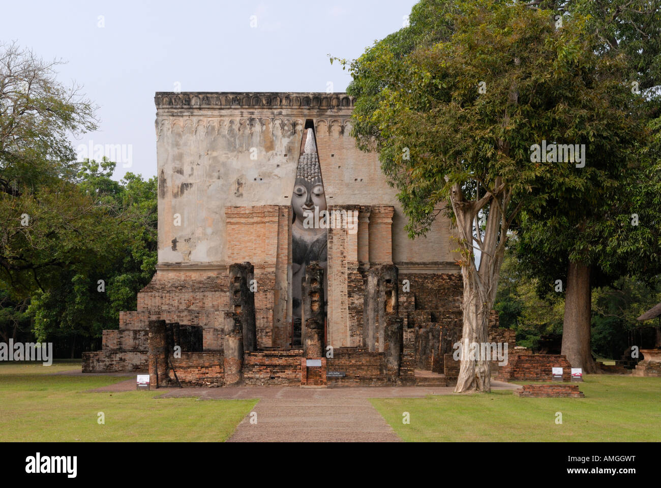 wat si chum sukhothai thailand