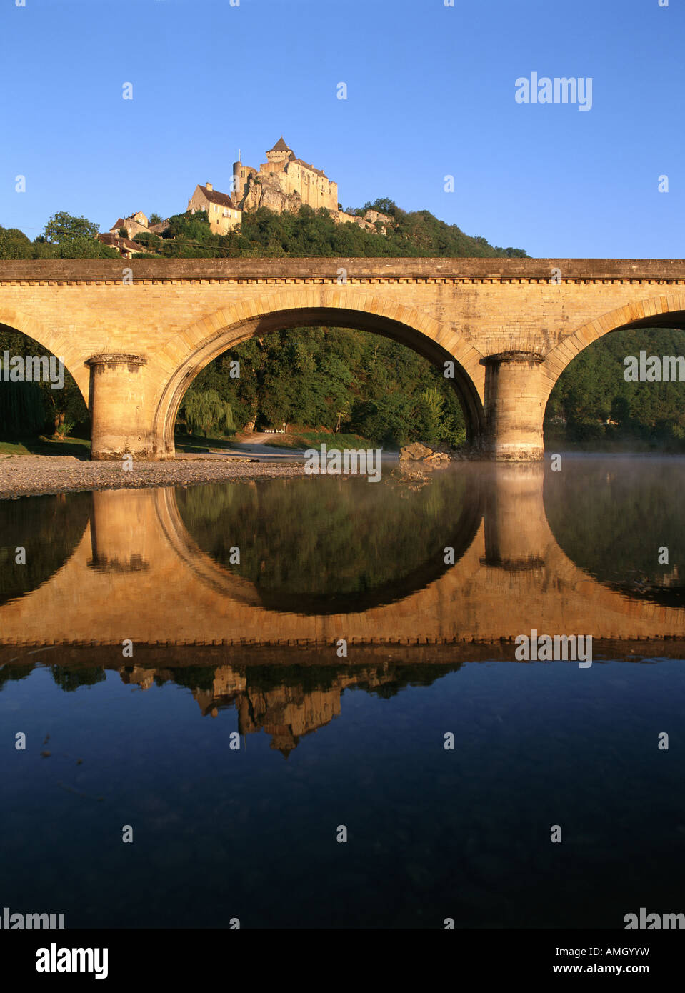 Chateau de Castelnaud and Castelnaud Bridge, Castelnaud la Chapelle ...